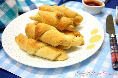 Stuffed Paneer Crescents