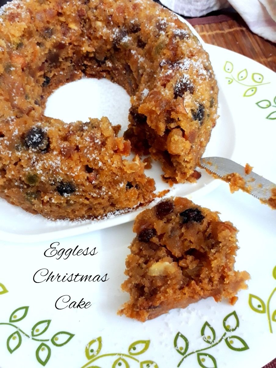 Eggless Christmas Cake