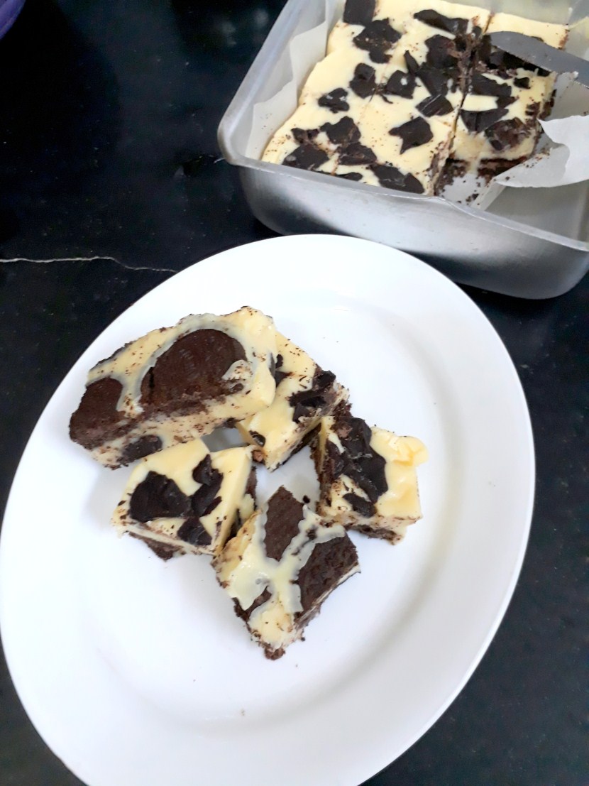 Oreo Dark & White Chocolate Fudge