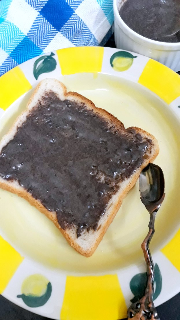 Oreo Cookie Butter on Toast