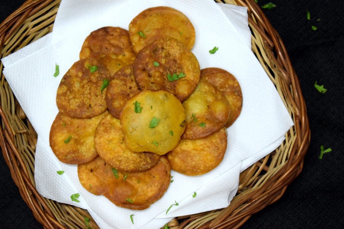 Methi Mathri Methi Mathri